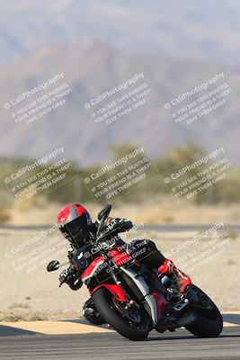 media/Dec-04-2025-Racers Edge (Thu) [[5ebc9f124d]]/3-B Group/1-Session 1 (Turn 7)/